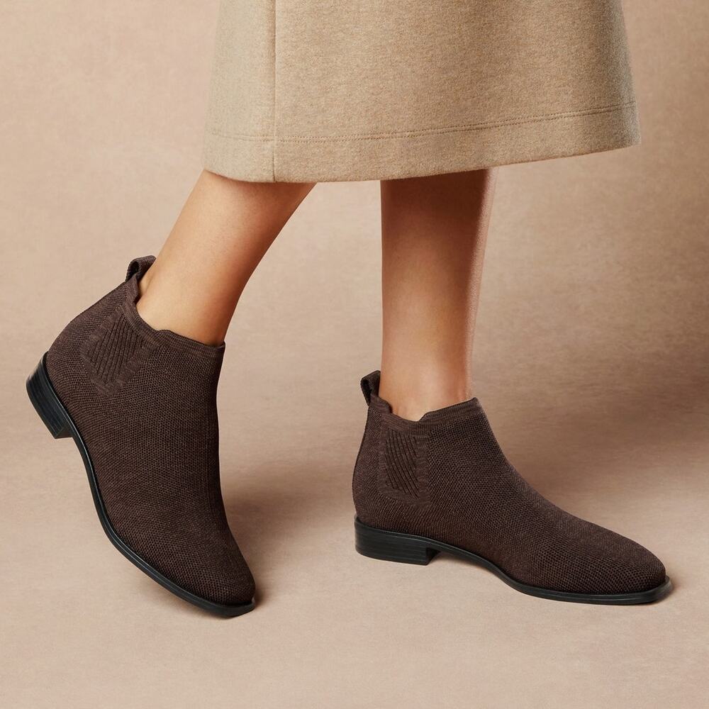 Vivaia Ryan Pro SlipOn Water RPT Elegant Chelsea Comfort Boot Dark Chocolate 8.5